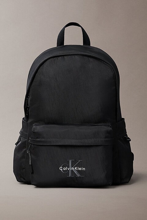 Erkek Cepli Nakış Logolu Sırt Çantası - Siyah 