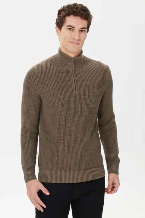 Erkek Standart Fit Dik Yakalı Triko - Yeşil 