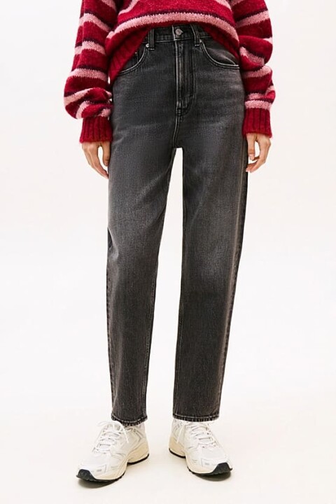 Kadın Mom Fit Yüksek Bel Daralan Paça Jean Pantolon - Siyah 