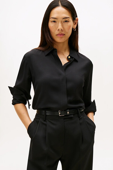 Kadın Regular Fit Gizli Patlı Viskon Gömlek - Siyah 