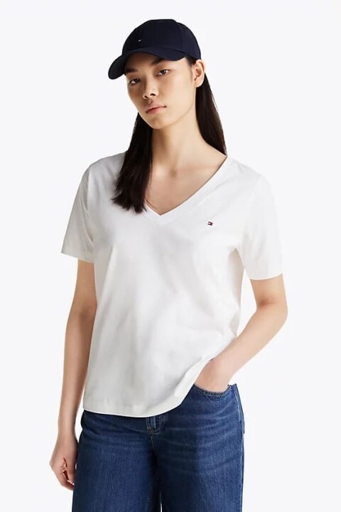 Kadın V Yaka Bayrak Nakışlı T-Shirt - Beyaz 